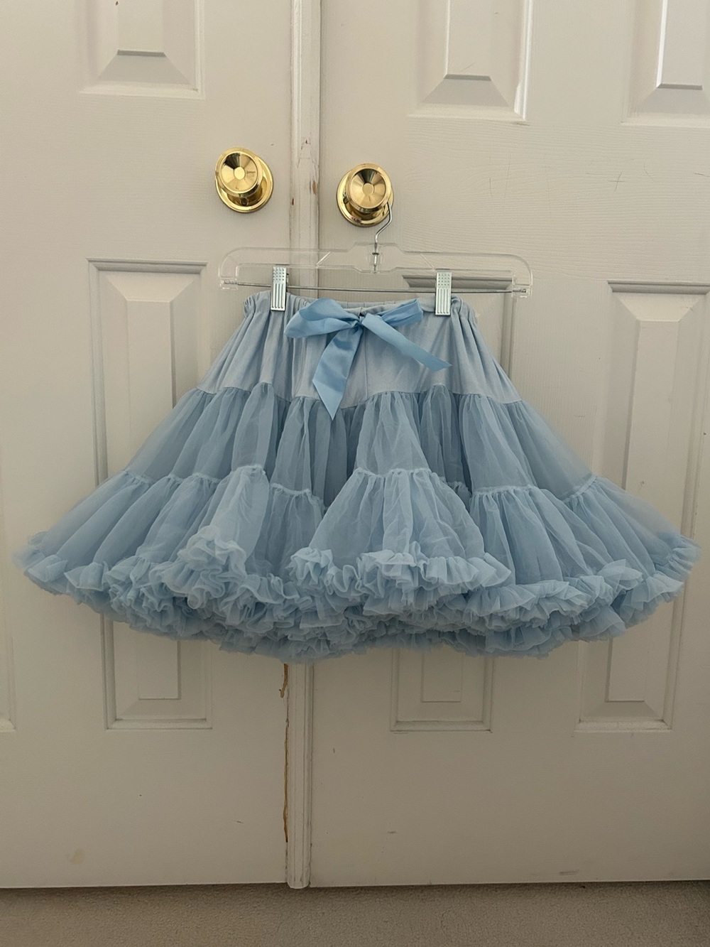 Angel’s Face tutu frozen blue sky size large 8-10 years pale blue pastel fluffy